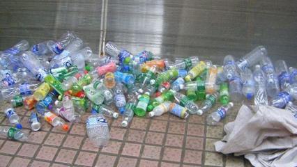 我国每年回收那么多塑料瓶,都是怎么处理的?答案你很难想到